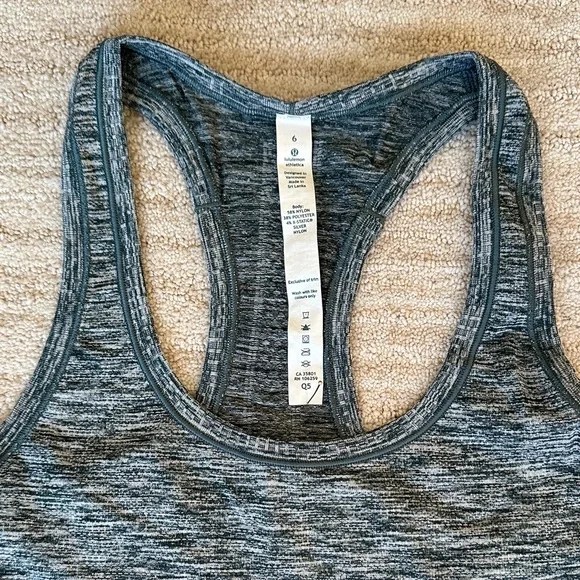 Like New Lululemon Run: Swiftly Tech Racerback Space Dye Heathered Green Size 6 - Picture 5 of 14